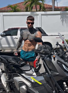 Juicyjayuk Only Fans - Male escort in Pattaya Photo 14 of 16