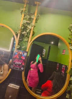 Jules - Acompañantes transexual in Bangalore Photo 2 of 2