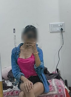 Jules - Transsexual escort in Bangalore Photo 4 of 7