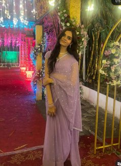 Jules - Transsexual escort in Bangalore Photo 12 of 20