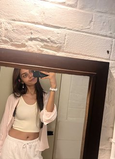 Jules - Transsexual escort in Bangalore Photo 20 of 20