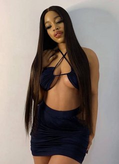 Jules - escort in Accra Photo 1 of 5