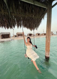 Juli big ass girl / Anal X - escort in Riyadh Photo 5 of 14