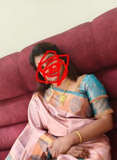 Juli - dominatrix in Chennai Photo 1 of 1