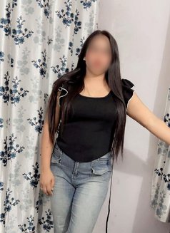 Juli Thakur Chhatarpur in Call - escort in New Delhi Photo 4 of 5