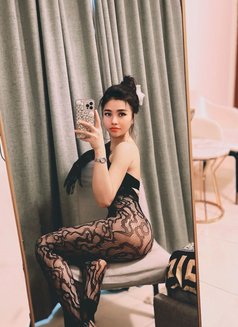 Julia 20Yo The best service - escort in Dubai Photo 9 of 13