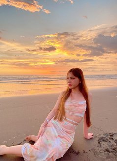 Julia in Manila - Transsexual escort in Manila Photo 3 of 6