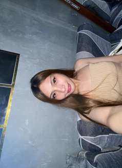 Julia in Manila - Transsexual escort in Manila Photo 5 of 6