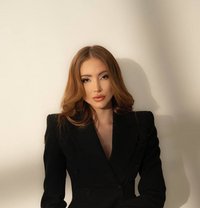 Julia - escort in Hong Kong