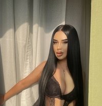 Julia - escort in Dubai