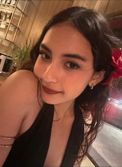 Julia - escort in Tokyo Photo 14 of 15