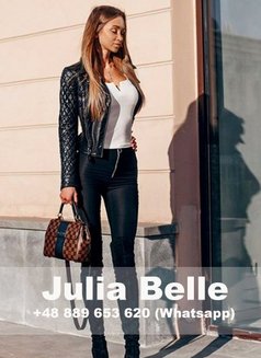 Julia Belle (outcalls in Singapore) - escort in Singapore Photo 8 of 22