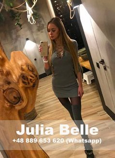 Julia Belle (outcalls in Singapore) - escort in Singapore Photo 16 of 22
