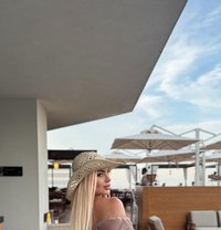 Julia - puta in Singapore