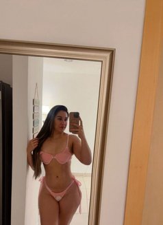 Julia Col - escort in Dubai Photo 17 of 18