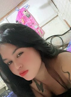 Julia - escort in Cebu City Photo 2 of 7