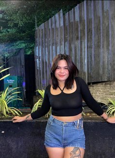 Julia - escort in Cebu City Photo 5 of 7