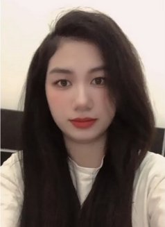 Julia - escort in Dubai Photo 5 of 7