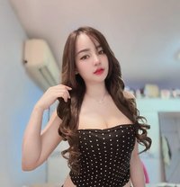 Julia - escort in Singapore