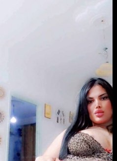 ‏جوليا - Transsexual escort in İstanbul Photo 6 of 12