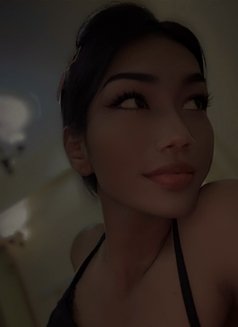 Julia Ladyboy Both slim - Acompañantes transexual in Muscat Photo 17 of 18