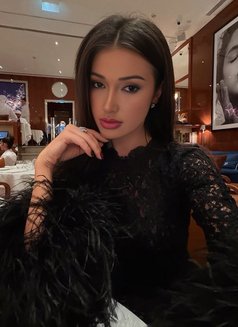 ruby Ladyboy & Friends - Acompañantes transexual in Dubai Photo 5 of 11