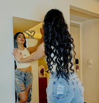Julia - escort in Beirut Photo 2 of 4