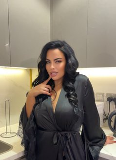 Julia - escort in Dubai Photo 6 of 6