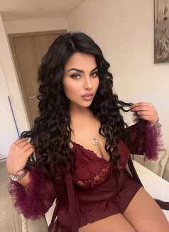 Julia - escort in Dubai Photo 12 of 14