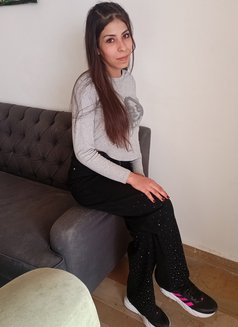 Julia Lebanese - escort in Beirut Photo 2 of 3