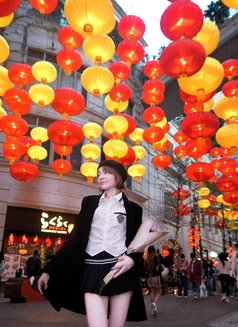 Julia Lin - companion in Dubai Photo 1 of 20
