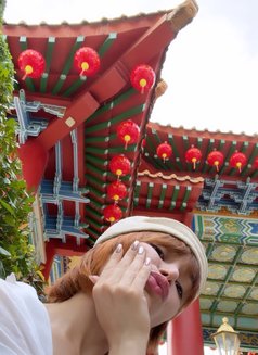 Julia Lin - companion in Dubai Photo 9 of 20