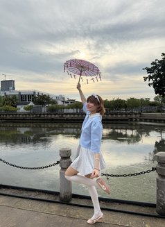 Julia Lin - companion in Dubai Photo 18 of 20