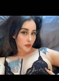 Julia - escort in Jaipur Photo 1 of 10