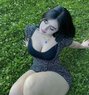 Julia New - puta in Kuwait Photo 1 of 7
