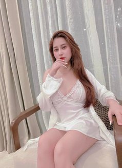 Julia New Girl - escort in Al Manama Photo 5 of 5