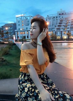 Julia New Girl Massage Full Service - Masajista in New Delhi Photo 5 of 5