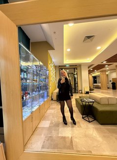 Julia - escort in Dubai Photo 4 of 4