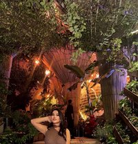 Julia - puta in Tirana