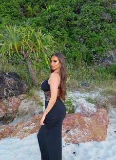 Julia - puta in Phuket Photo 11 of 11