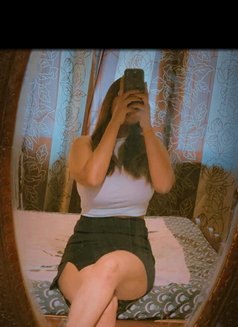 Julia - escort in Pune Photo 9 of 12