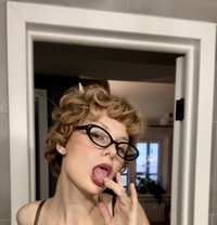 Julia - escort in Riyadh Photo 5 of 7