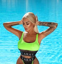 Julia - escort in Jeddah Photo 1 of 19