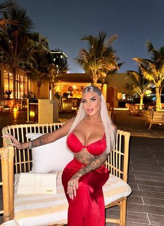 Julia - escort in Jeddah Photo 15 of 19