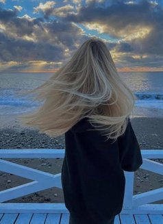 Julia - masseuse in Riyadh Photo 4 of 4