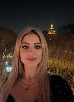 Julia - escort in Tbilisi Photo 3 of 16