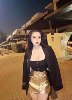 Julia Taubitz 🦋 - escort in Abu Dhabi Photo 5 of 5