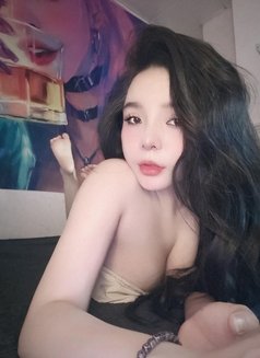 Julia Taubitz 🦋 - escort in Abu Dhabi Photo 9 of 9