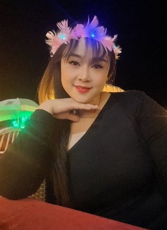 Julia - escort in Candolim, Goa Photo 1 of 7