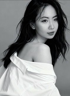 Julia - escort in Dubai Photo 4 of 4